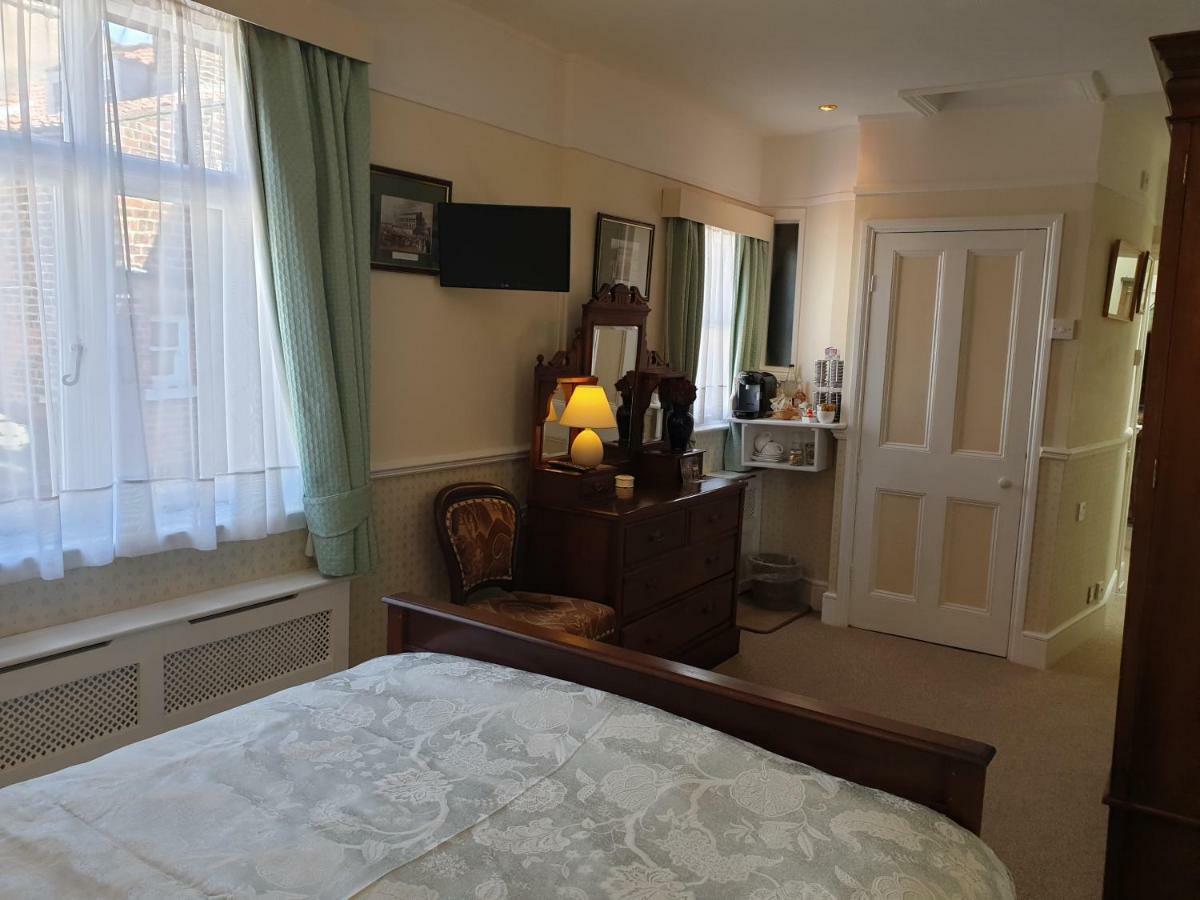 휫비 Saint Hilda'S House B&B 외부 사진