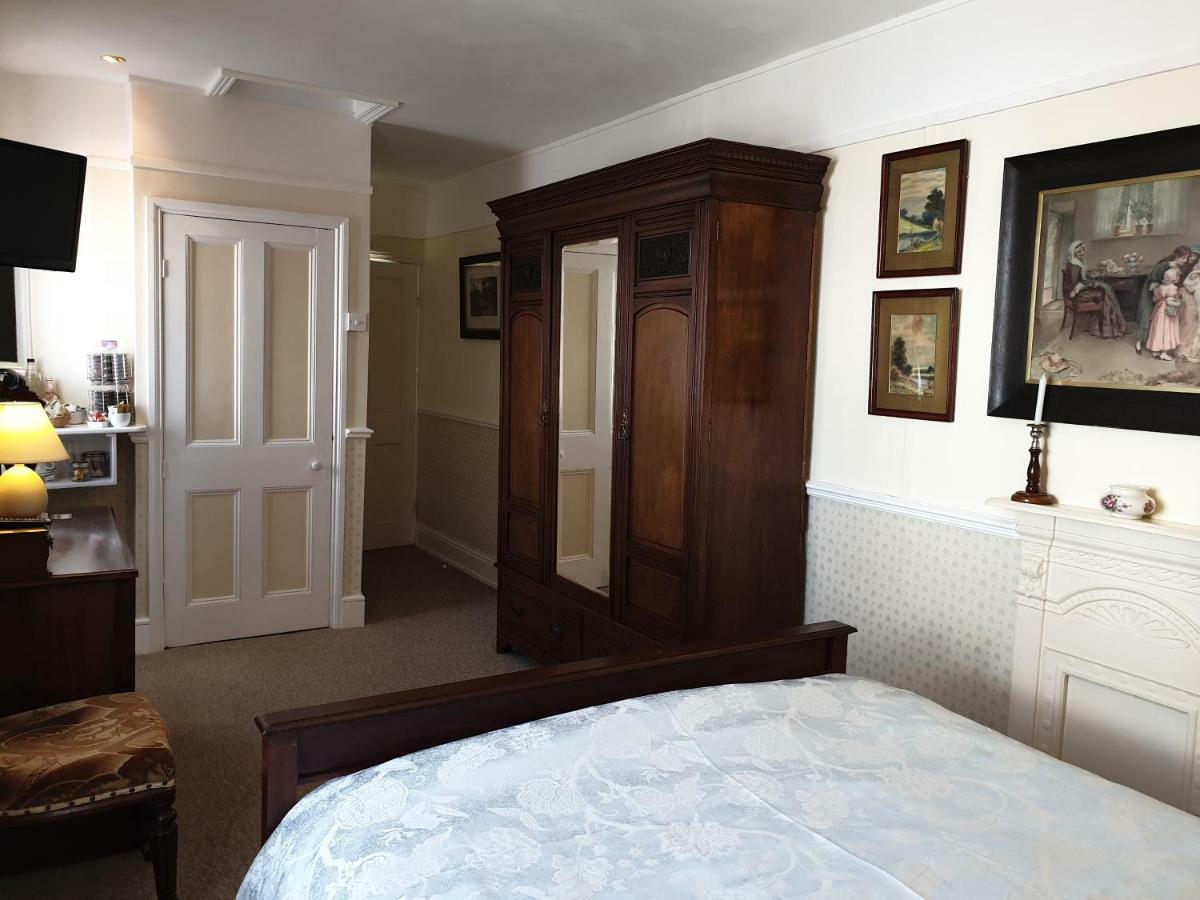 휫비 Saint Hilda'S House B&B 외부 사진
