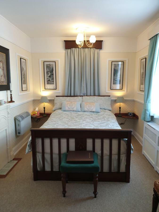 휫비 Saint Hilda'S House B&B 외부 사진