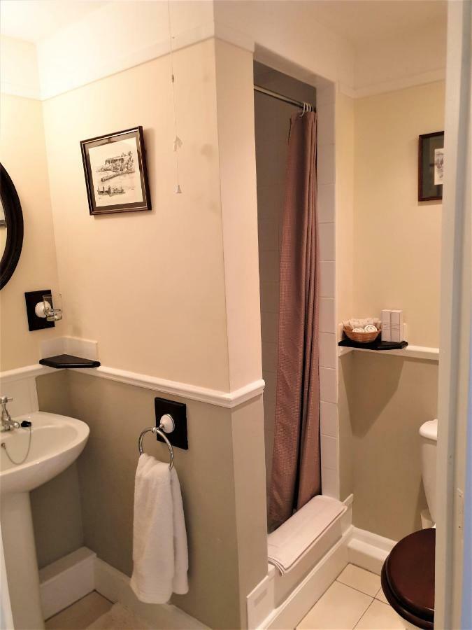 휫비 Saint Hilda'S House B&B 외부 사진