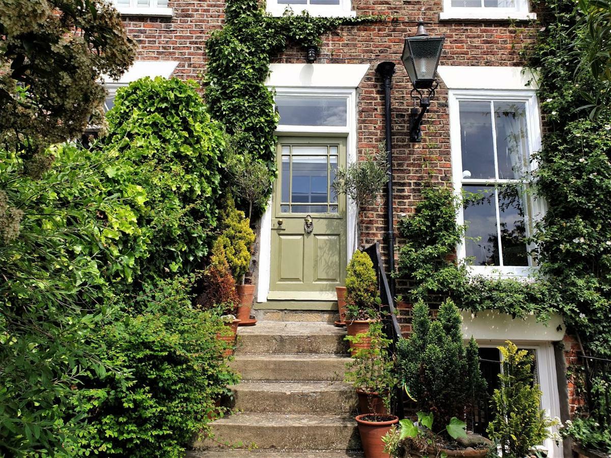 휫비 Saint Hilda'S House B&B 외부 사진